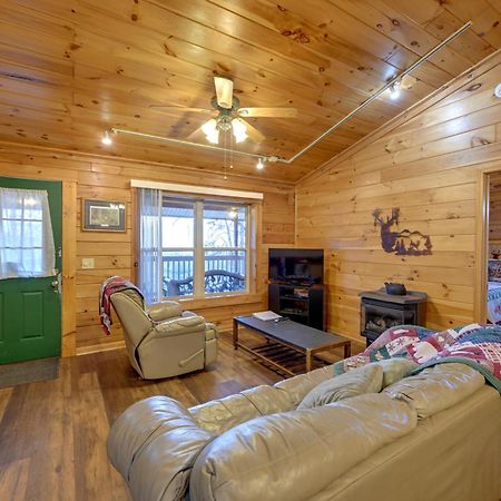Cozy Deer Glen Cabin With Private Hot Tub And Porch! Bryson City Kültér fotó