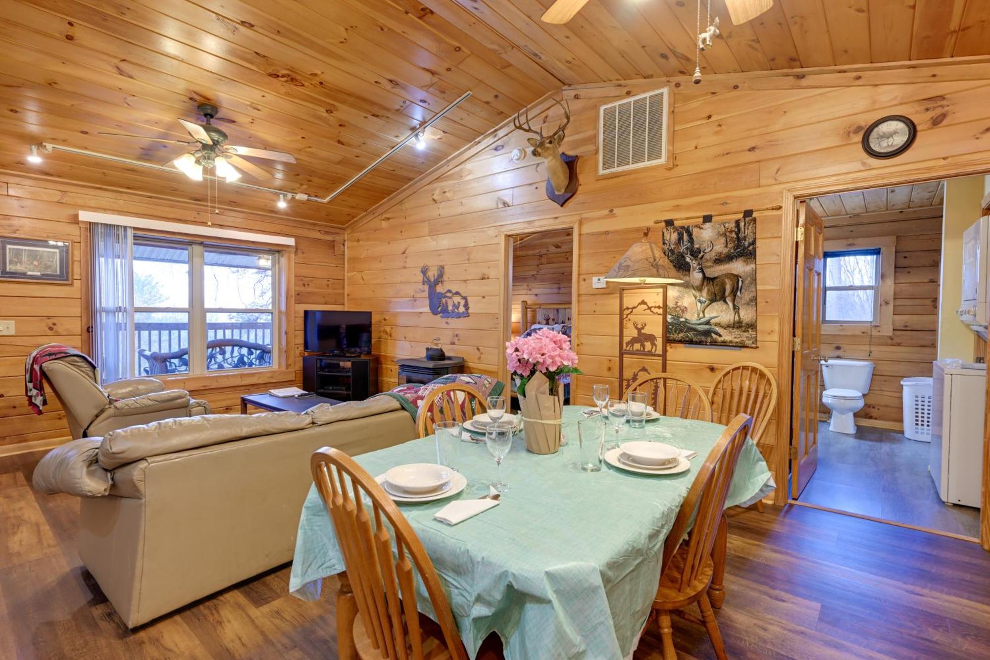 Cozy Deer Glen Cabin With Private Hot Tub And Porch! Bryson City Kültér fotó