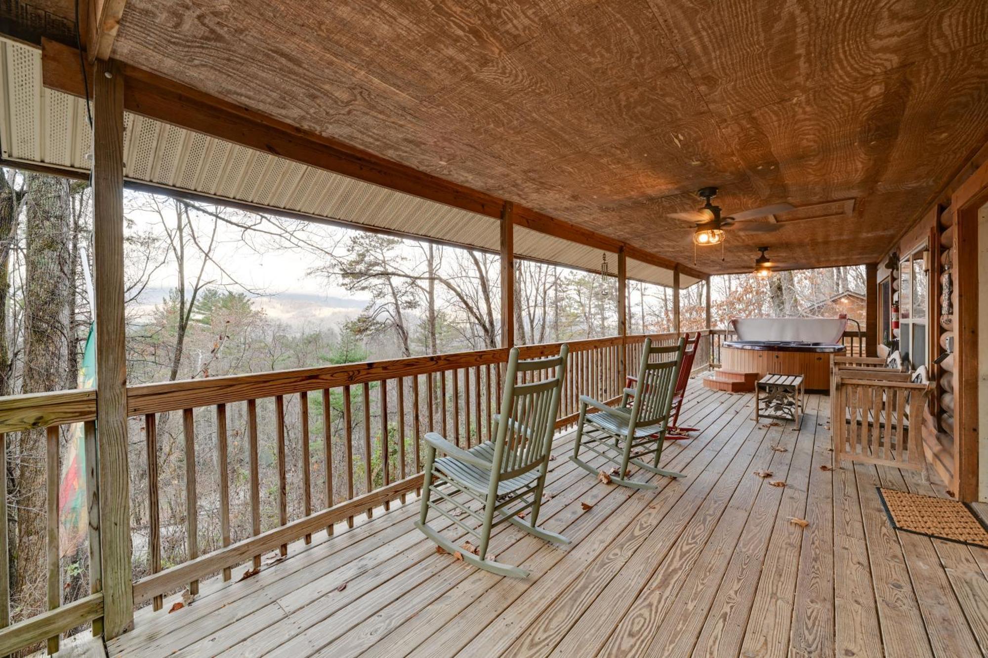 Cozy Deer Glen Cabin With Private Hot Tub And Porch! Bryson City Kültér fotó
