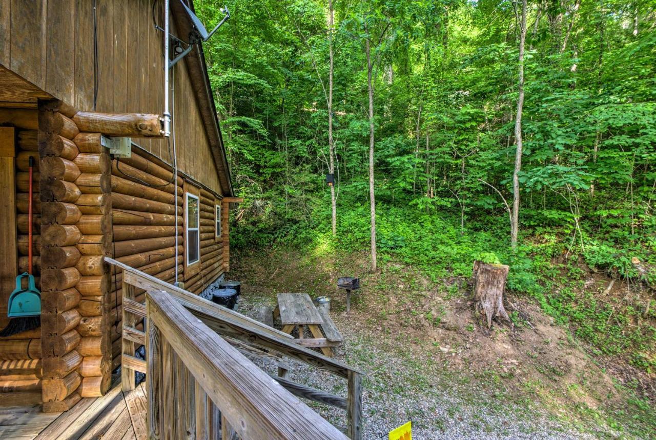 Cozy Deer Glen Cabin With Private Hot Tub And Porch! Bryson City Kültér fotó